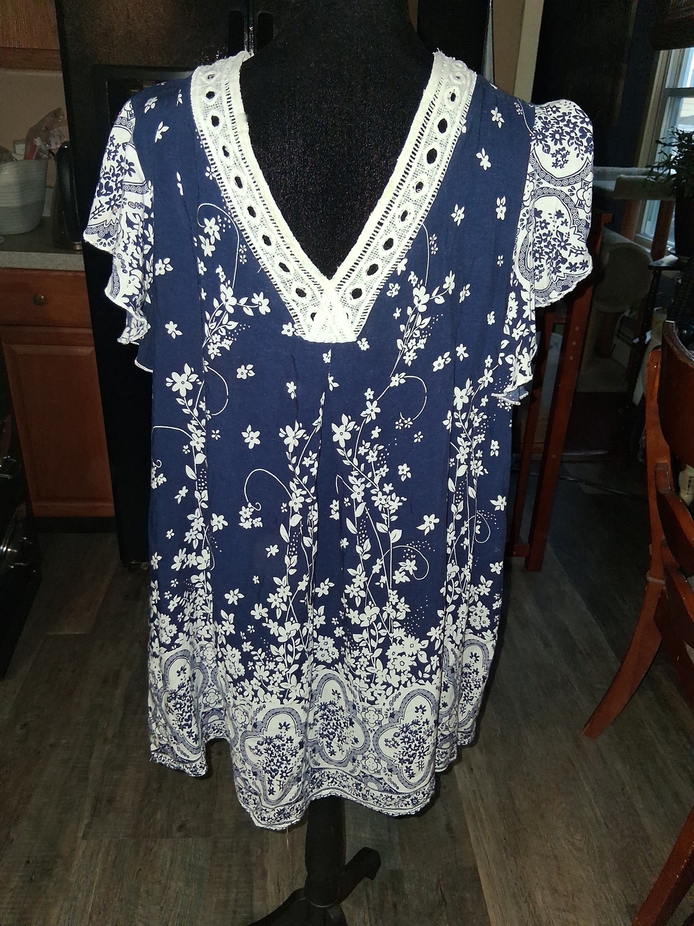 Suzanne Betro Navy and White Floral V-Neck Tunic